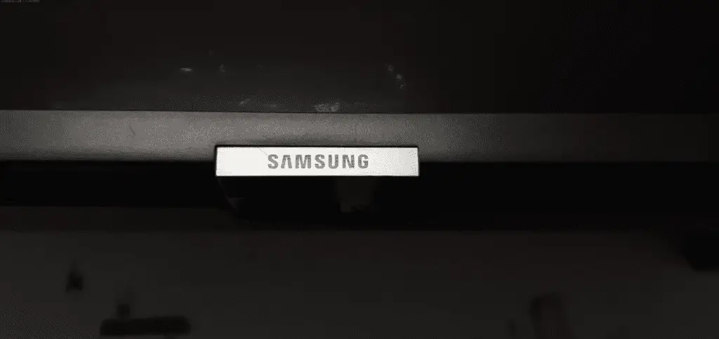 Samsung TV Blinking Mute: What to do