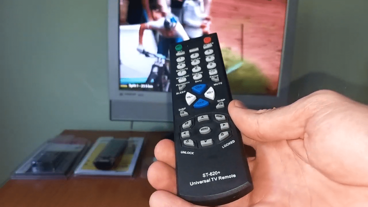 Connecting a Universal Remote